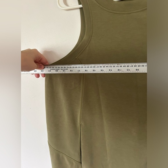 Lululemon Softstreme Back In Action Dress Size 14 Bronze Green - Picture 9 of 12